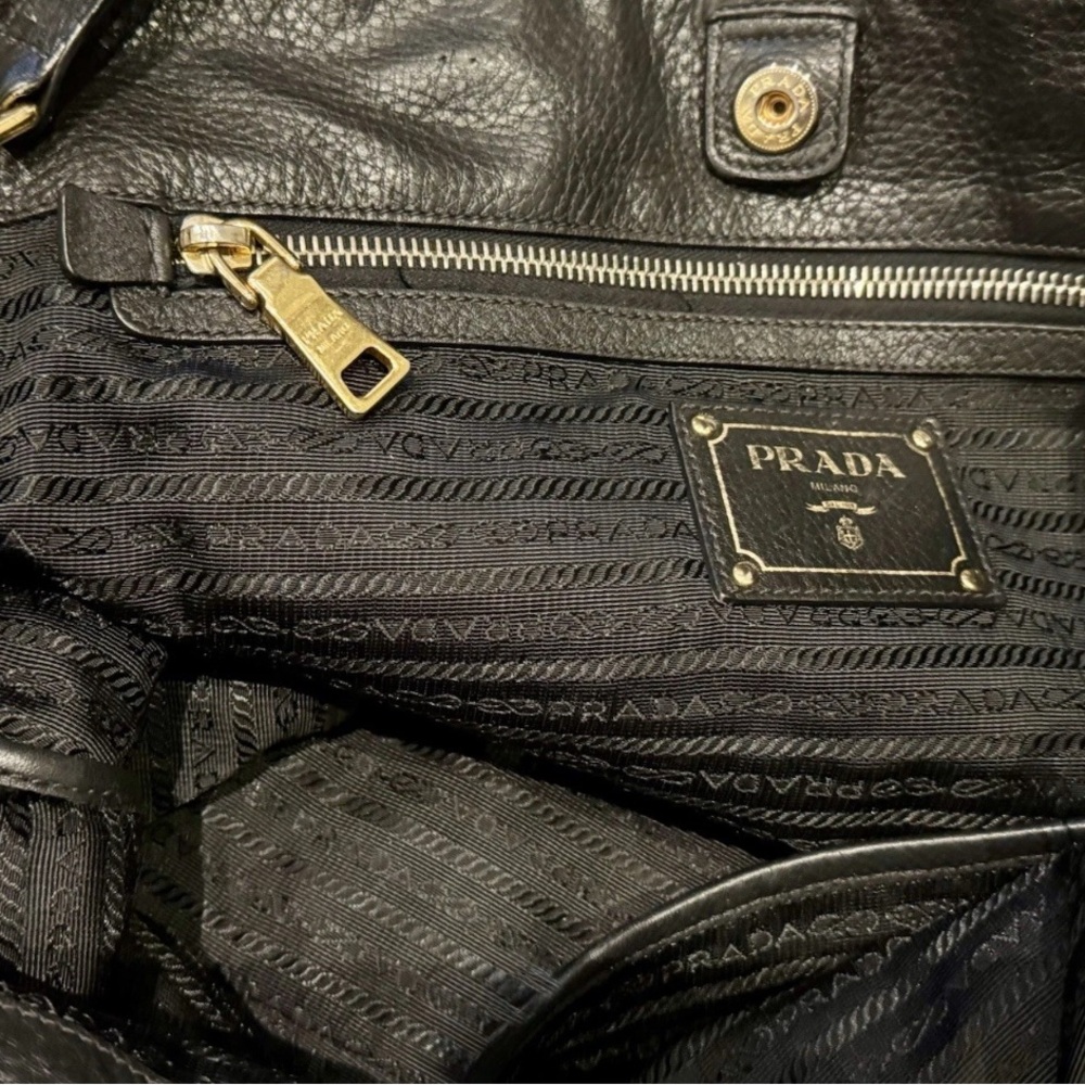 Black PRADA Large Leather Convertible Shopping Tote Vitello Daino BN1713 Strap - Picture 9 of 9